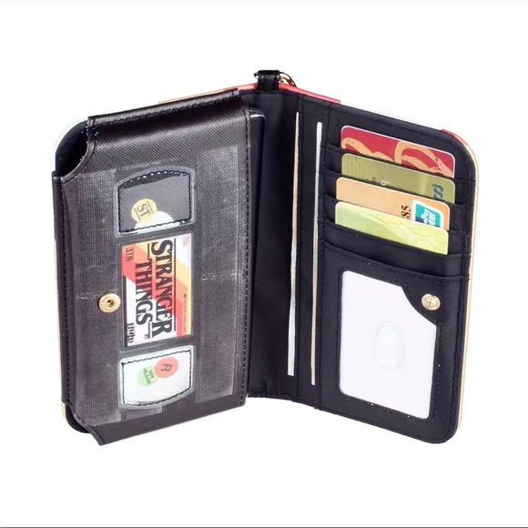 STRANGER THINGS WALLETS 💥✨💥 - Picture 2 of 7